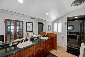 1015MBR -OCEANFRONT 5 bedroom 3 bath SLEEPS 10 - Image 3