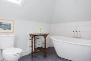 John Alvin's Wellington: 4BDRM with Hot Tub - Image 5