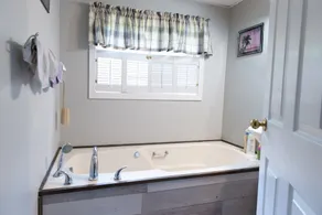 Unique romantic Waterfront home for long stay only - Image 3