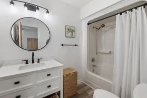 Banx Sea: Dog Friendly | 500ft to Beach | Pool Access - Image 3