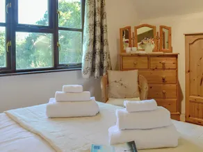 2 bedroom accommodation in Derriton, near Holsworthy - Image 4