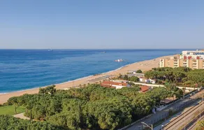 Gorgeous Apartment In Malgrat De Mar - Image 5