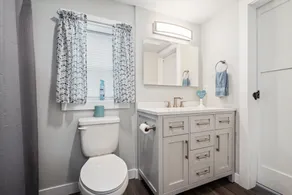 Swan Haven is a NEWLY Remodeled Lakehouse with a Gorgeous Sunset View!! - Image 4