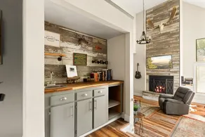 NY! BEAUTIFULLY REMODELED! LUXURY 3 Bed 2 Bath Chateau. Strandpassager! A / C! - Image 2