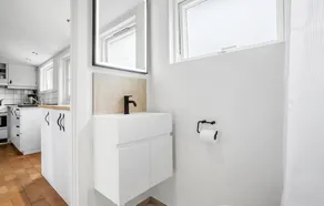 1 Bedroom Accommodation in Gudhjem - Image 3