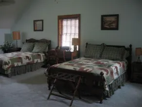Ohio River Guest House - Image 2