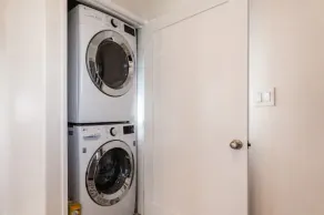 Beautiful 2 bedroom with best Location in Central San Diego - Image 2