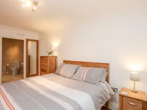 Coastal Retreat - Image 5
