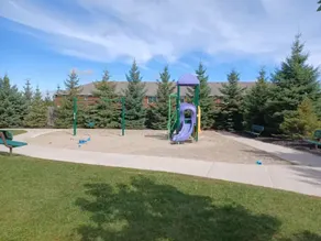Ski hills and Hockey rinks close by - Image 3