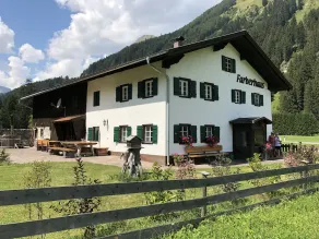 Holiday apartment with large property in a secluded location for up to 8 people. - Image 3