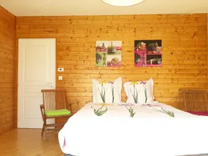 AIR-CONDITIONED VILLA WITH SWIMMING POOL IN THE HILLS ABOVE CAHORS   - Image 4