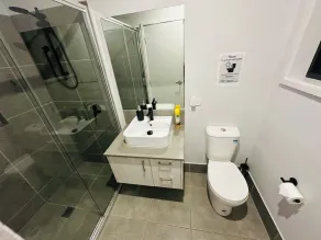 Delightful Austral Stay with AC and built-in wardrobe - Image 2