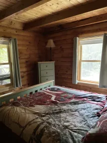 Beautiful, private log cabin with huge, relaxing screened porch - Image 5