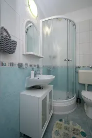 One bedroom apartment with balcony and sea view Novalja (Pag) (A-6317-d) - Image 2
