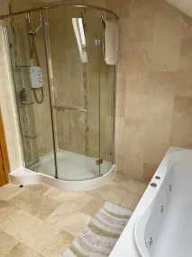 Very spacious, comfortable house sleeps 10 Tullow South East Ireland - Image 5