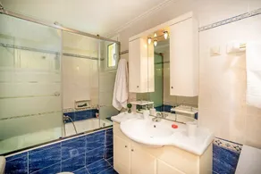 Villa Tragaki - Three Bedroom Villa, Sleeps 6 - Image 2