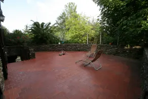 Large 3-star building with swimming pool sleeps 11 - Image 3
