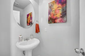 Cozy and Relaxing 3 bedrooms Las Vegas Vacation Home - Image 3