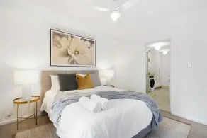 Perfect Location 2BR 1bth - Beckenham - Image 5