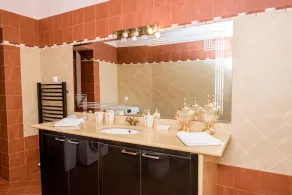 Andronikis House - Image 2