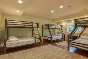 Private Cove, Brand New Beds and Mattresses, Linen Service included, WiFi - Image 5