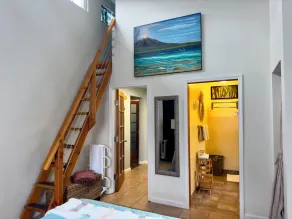 Cozy Rainforest Retreat with Private Hot Tub, 5 mins to Volcanoes Natl Park - Image 4