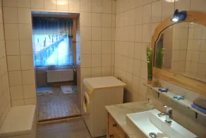 Vacation apartment in a quiet location by the flowing waters of the River Theel - Image 4