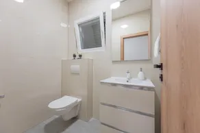 Holiday Oasis With Hydromassage Pool - Image 3