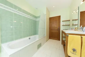 Spacious house, private pool, 10 to 15 p. - Image 5