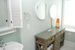Oceanfront Home on Peninsula-elevator-creekside-2 pools-Litchfield Beach - Image 3