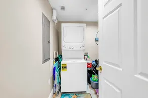 🐶Pet Friendly-GULF Front-Beachside Pool-Parking-2BR Treasure Island 1410🌴 - Image 2