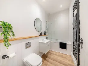 2 bedroom accommodation in Durham - Image 2