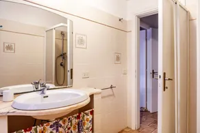 Holiday Home 'Casa Attila ' with Shared Garden, Wi-Fi and Air Conditioning - Image 4