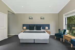 Waratah Suite at The Grange - Rothbury Hunter Valley - Image 4
