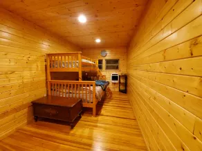 Gorgeous Waterfront Cabin, Stunning Nature Setting Near PSU - Image 5