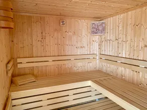 Vacation apartment with sea view, swimming pool and sauna (11) - Holiday apartment with - Image 4