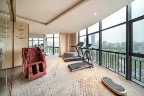 Trendy Romantic MAXScreen Hotel - Image 2