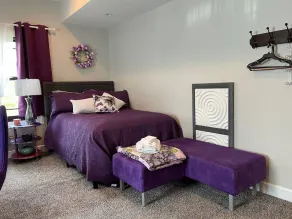 QUIET PEACE RETREAT CLOSE TO DOWNTOWN INDY – WOMEN ONLY - COMFY & SECURE - Image 2