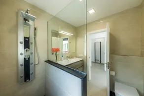 Holiday Home 'Villa Neptuno' with Private Pool, Wi-Fi and Air Conditioning - Image 4
