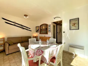 Studio cosy avec balcon, proche centre et télécabine – Briançon - Image 5