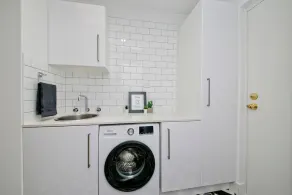 Stylish 3 BR 1 min to Cafes/Restaurants/Park - Image 2