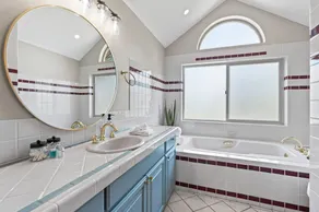 Brownsville Bay Lookout - Spacious 4 Bedroom Home! - Image 3