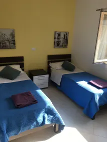 Pizzo Beach Club \"Sommer Special\" 2-Bett-Wohnung 13F mit kostenlosem WLAN und 2 Terr - Image 4