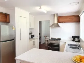 New listing!!! Newly Renovated - Gum Tree Retreat - Image 5
