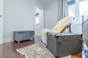 Luxurious and Spacious 4BR Home Near Downtown - Image 2