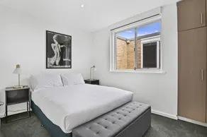 Bright Apartment Near St Kilda Beachfront - Image 5