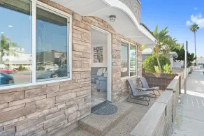 Newport Dream Vacation Home - Cottage avant avec air central! - Image 5