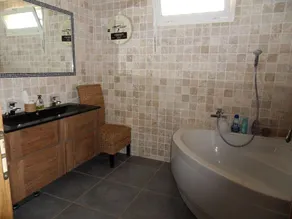 4 bedroom villa in istres - Image 2