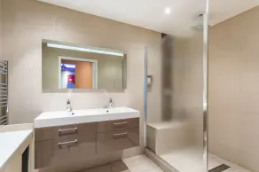 Appartement Moderne, Tout Confort, 3 Vraies Chambres - Image 2