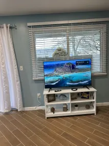 Immaculate First Floor Beach Side Escape - Image 2